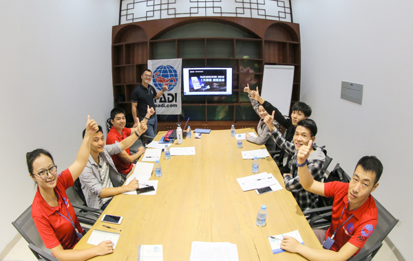 12/12正式上線！PADI 最新課程【休閑潛水員Resort Diver】 丨 一天拿證，潛遍全球